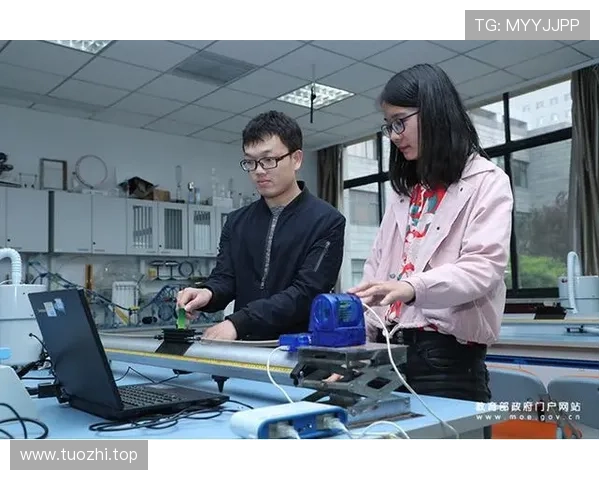 洞察时代脉搏的属蛇企业家开拓全球视野的成长与创新奋进发展之路